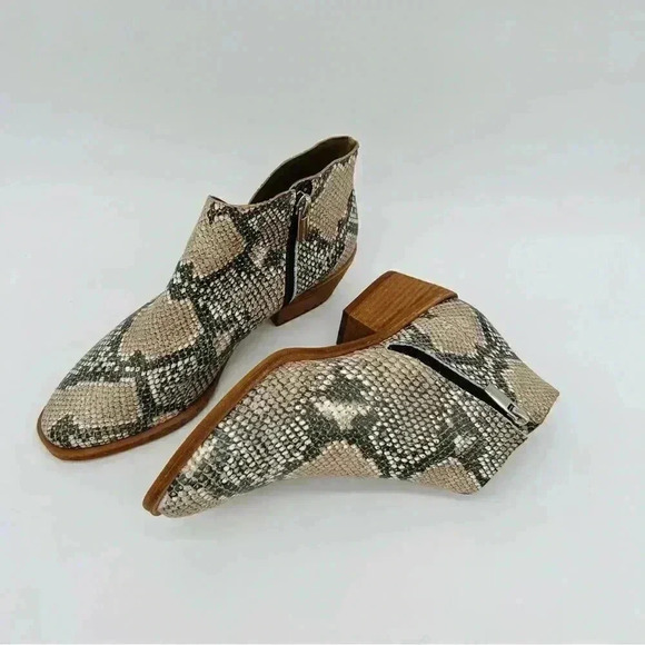 VINCE CAMUTO Women's Arendara Leather Bootie | Natural Snake Print | Size 7 - Picture 13 of 16